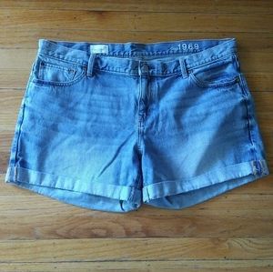 Gap Sexy Boyfriend Short Size 33